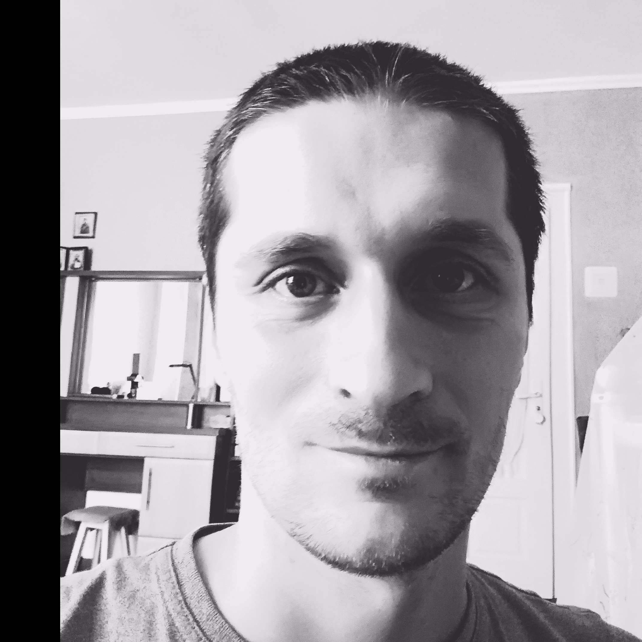 Денис Роман