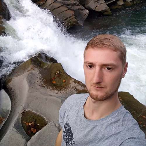 Евгений Томаш