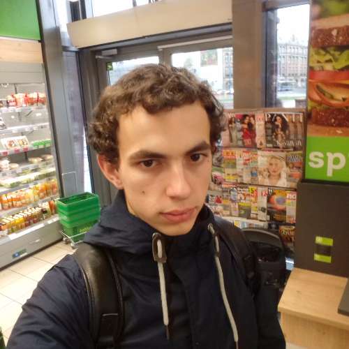 Владислав Максименко