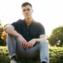 Максим Петренко